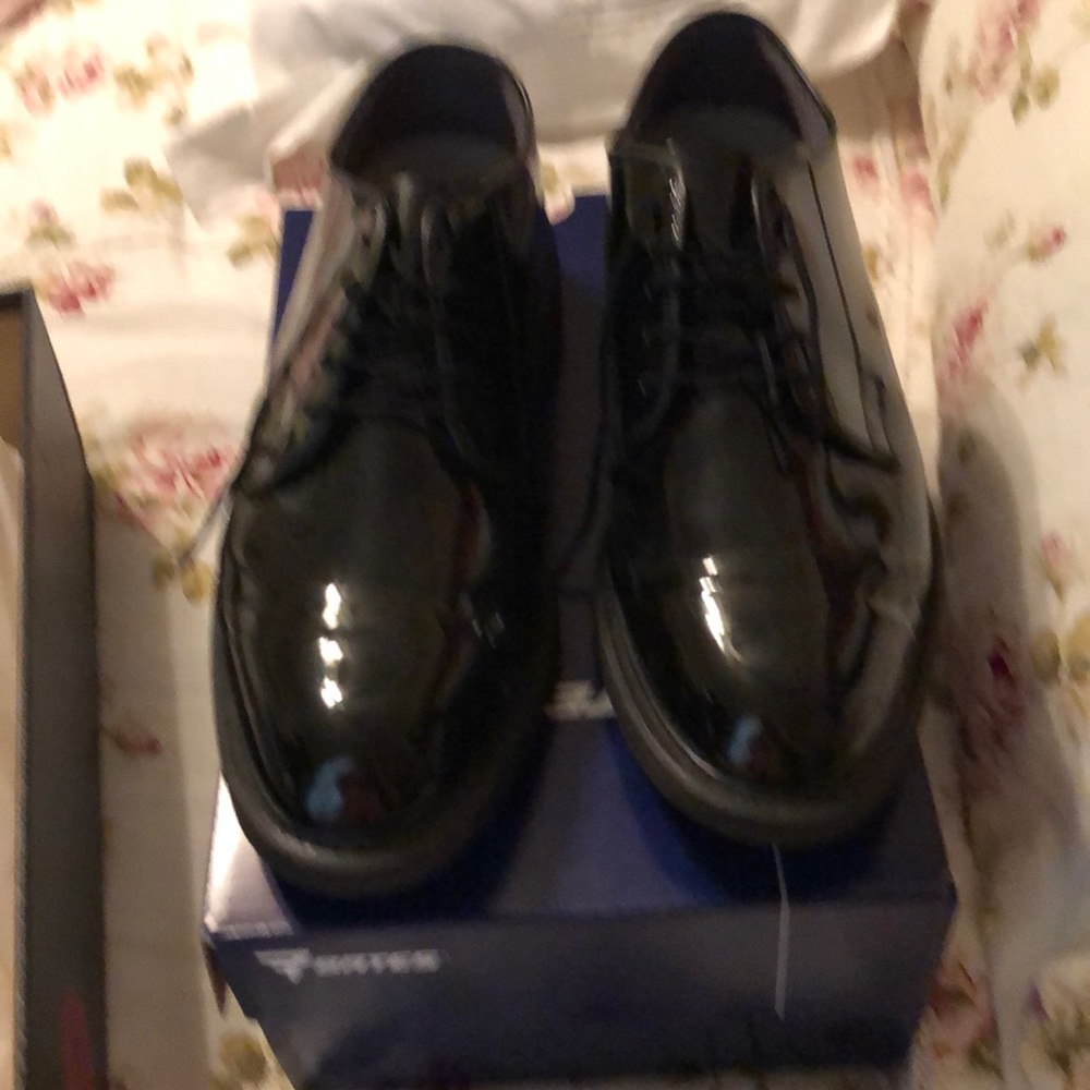 Bates shoes